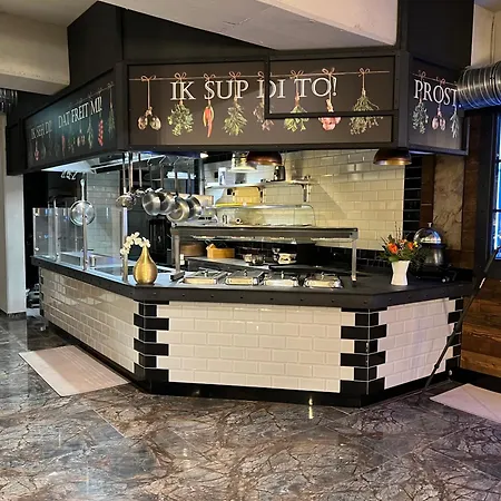 מלון Ammerlaender Hof 3*